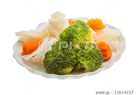 Boiled cabbage and broccoli 11614237