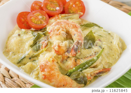 Prawn Molee - Keralan prawn curry with coconut milk Prawn Molee - Keralan prawn curry with coconut milk 11625845