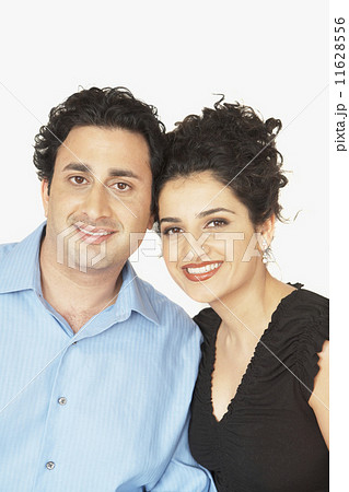Portrait of Indian couple hugging 11628556
