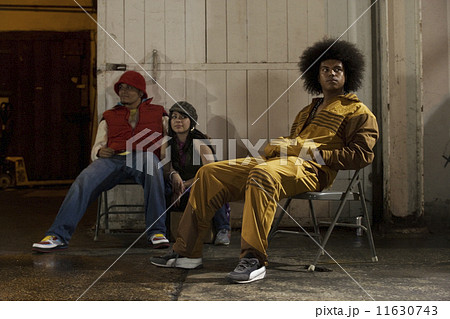 Multi-ethnic breakdancers in warehouse Multi-ethnic breakdancers in warehouse 11630743