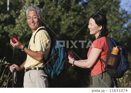 Asian couple hiking 11631074