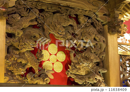 天神祭の御輿の彫刻 11638409