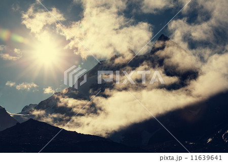 Ushba 11639641