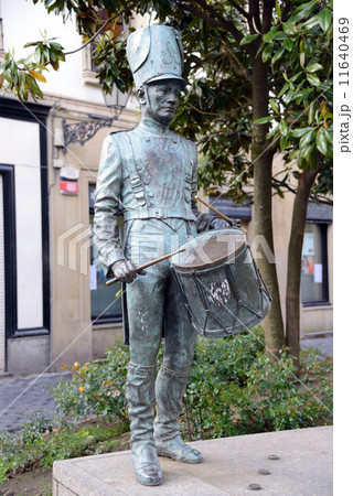 スペイン　サンセバスチャン　太鼓祭り 11640469
