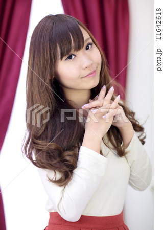 若い女性 ヘアスタイル 若い女性 ヘアスタイル 11642618