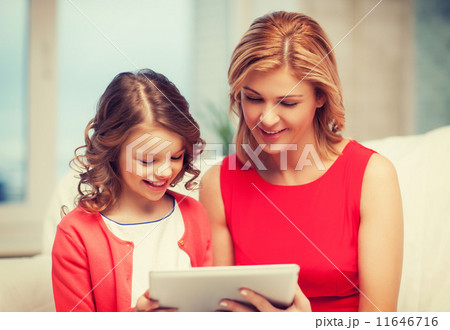 mother and daughter mother and daughter 11646716