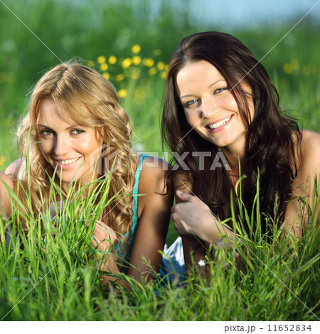 women grass fun 11652834