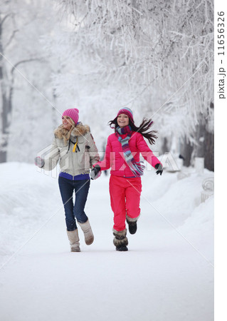 run by alley 11656326