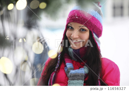 woman and bokeh 11656327