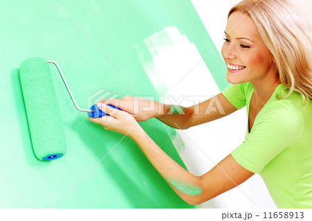 woman paint on wall woman paint on wall 11658913