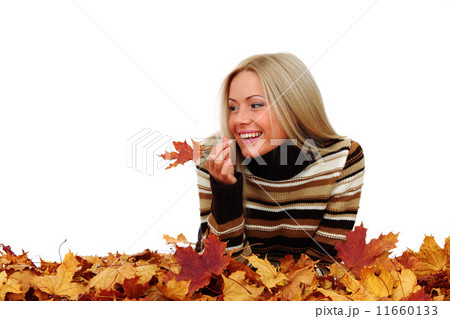autumn woman in studio 11660133
