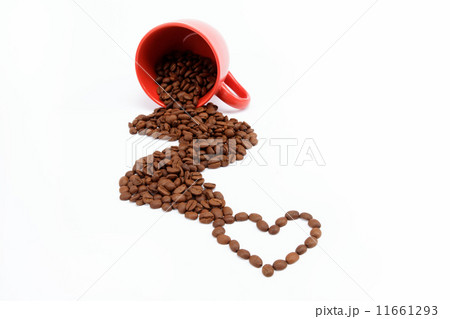 Heart of the coffee beans from an overturned cup. Heart of the coffee beans from an overturned cup. 11661293