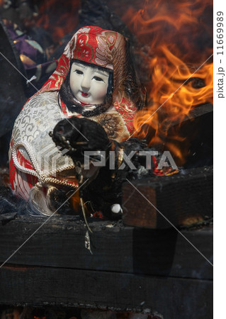 人形供養 11669989