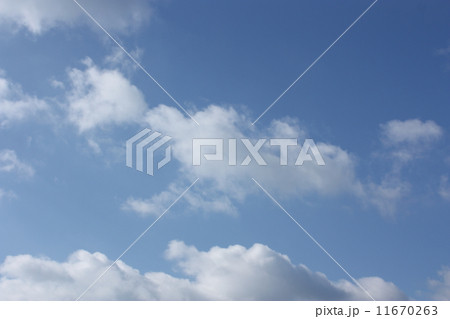 青い空と雲 11670263