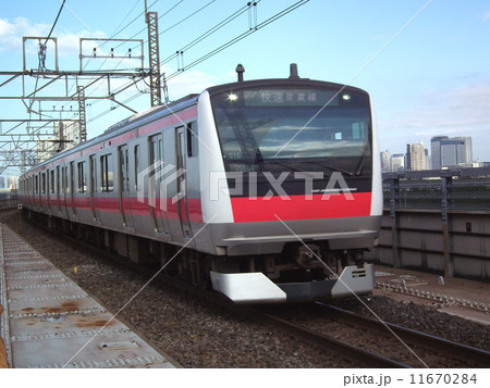 京葉線 E233系 新木場駅 京葉線 E233系 新木場駅 11670284