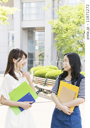 大学生 11671272