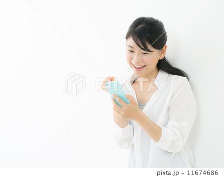 スマートフォン・女性 スマートフォン・女性 11674686