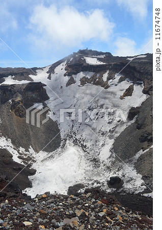 富士山　火口 11674748