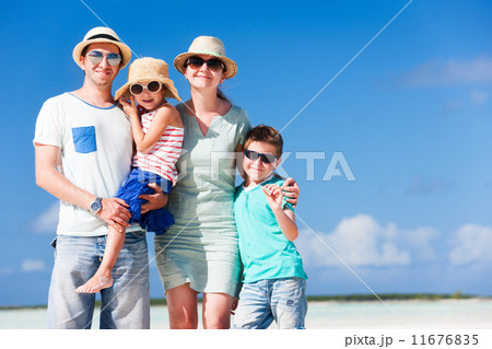 Family on summer vacation 11676835