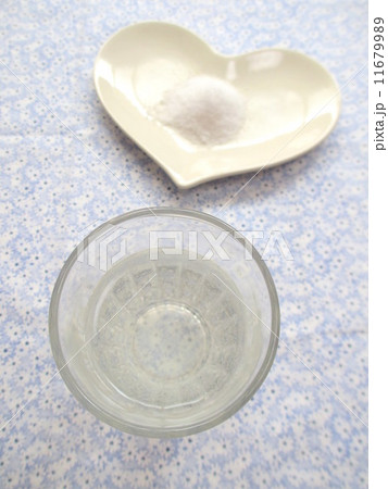 熱中症予防　水分補給　塩分補給　Heatstroke prevention   Hydration   Salt supply  11679989