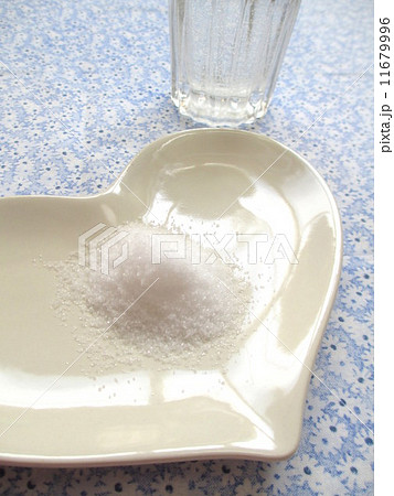 熱中症予防　水分補給　塩分補給　Heatstroke prevention   Hydration   Salt supply  11679996