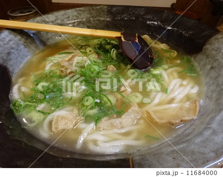 大阪で食べる「かすうどん」 大阪で食べる「かすうどん」 11684000
