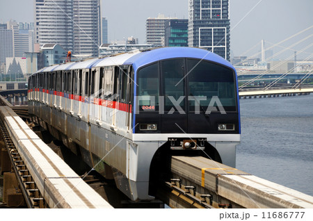 東京モノレール　2000形電車　2046F 11686777