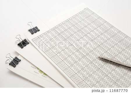 ビジネスイメージ―会議用資料とボールペン 11687770