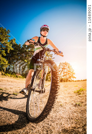 Women on bike Women on bike 11689001