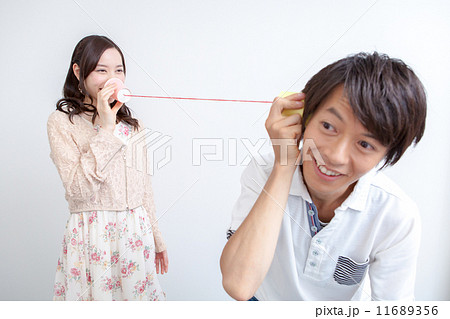 赤い糸電話の男女 11689356