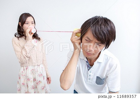 赤い糸電話の男女 11689357