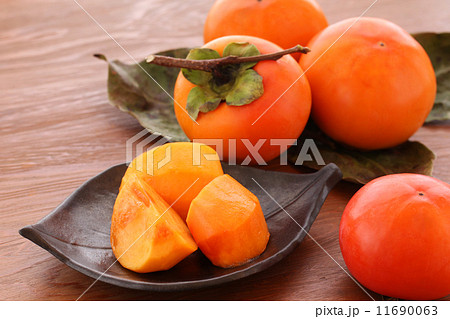 柿カット枝付き02 11690063