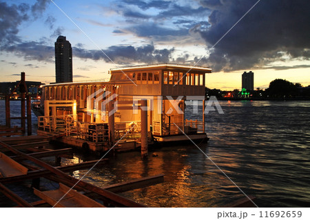 Boat dinner tour at twilight in Bangkok Boat dinner tour at twilight in Bangkok 11692659