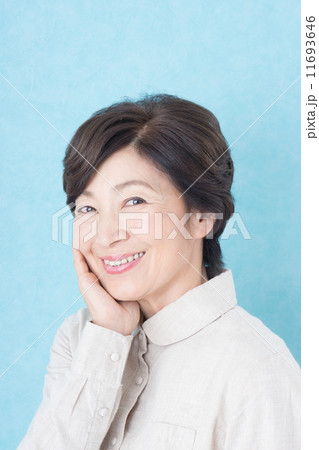 シニアの女性 11693646