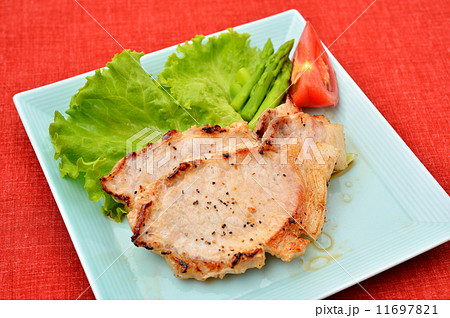 浜松産の豚肉のポークソテーです。 浜松産の豚肉のポークソテーです。 11697821