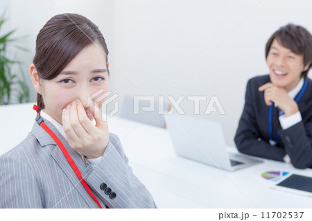 会議中の口臭に注意 会議中の口臭に注意 11702537