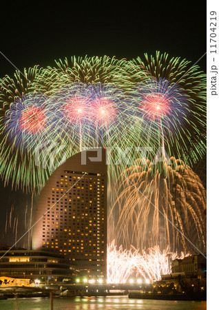 横浜の花火大会 11704219