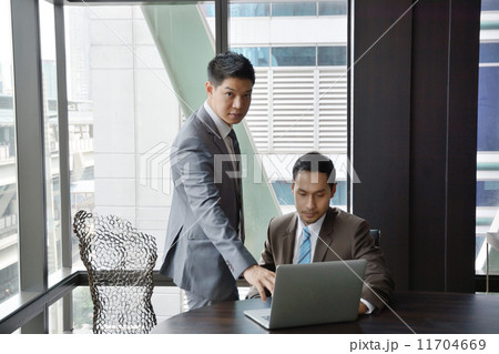 two businessmen 11704669