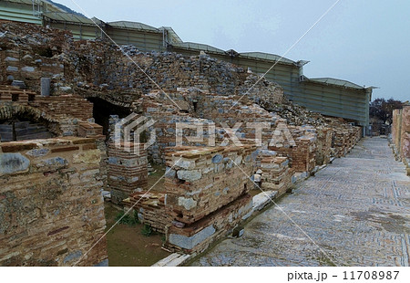 トルコ・エフェス遺跡　トルコ風呂跡 11708987