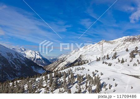 Mountain ski resort Hochgurgl Austria 11709486