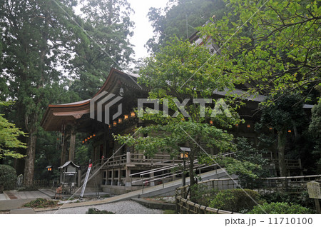 【四国八十八ヶ所】第二十一番　太龍寺　深緑に囲まれた本堂　徳島県阿南市 11710100