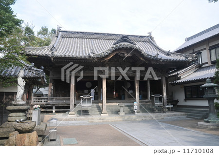 【四国八十八ヶ所】第十三番　大日寺の本堂の夏　徳島県徳島市　 11710108