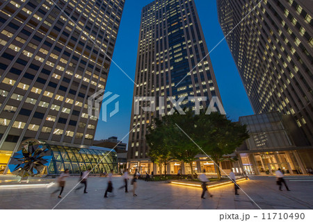 サラリーマンの帰宅 サラリーマンの帰宅 11710490