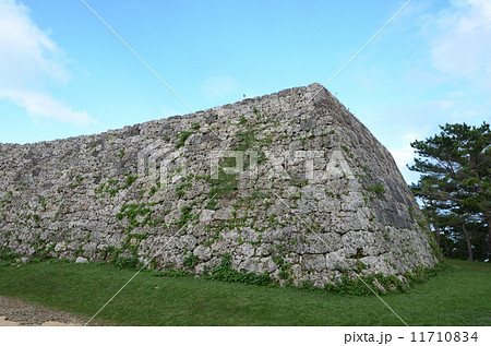 沖縄  座喜味城跡 11710834