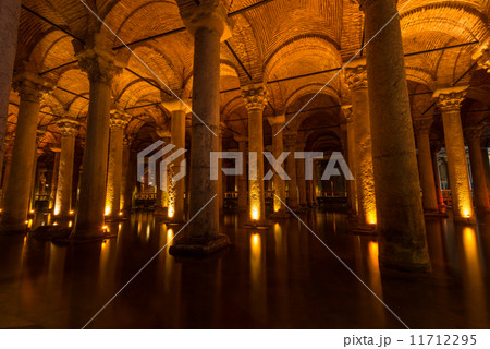 Basilica Cistern 11712295