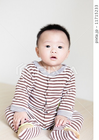Closeup portrait of a baby boy 11715233
