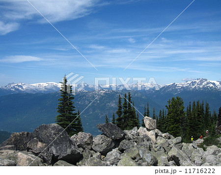 カナダ、ロッキー山脈　遠望 11716222