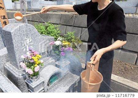 お墓参り、墓参り、墓地、霊園 お墓参り、墓参り、墓地、霊園 11716779