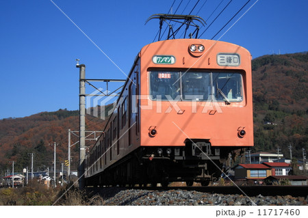 ［CR］秩父鉄道秩父本線1000系電車（オレンジバーミリオン：旧国鉄101系） 11717460