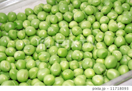 Pea green peas as a background Pea green peas as a background 11718093